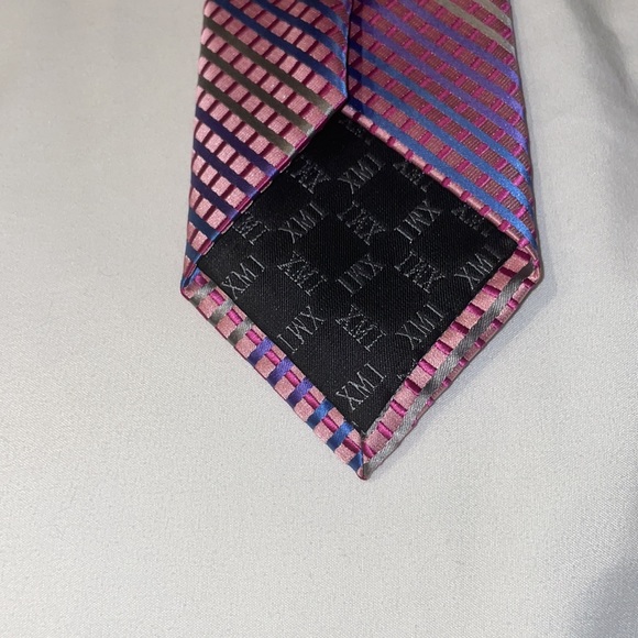 XMI Nordstrom Men’s tie. Purple stripe/checkered pattern. - Picture 5 of 6